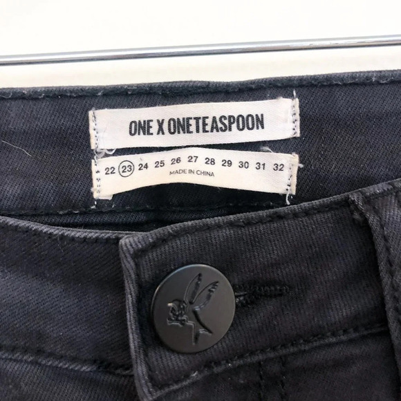 One x One Teaspoon Freebird II Distressed Black Skinny Jeans Women's 23 - Picture 6 of 9